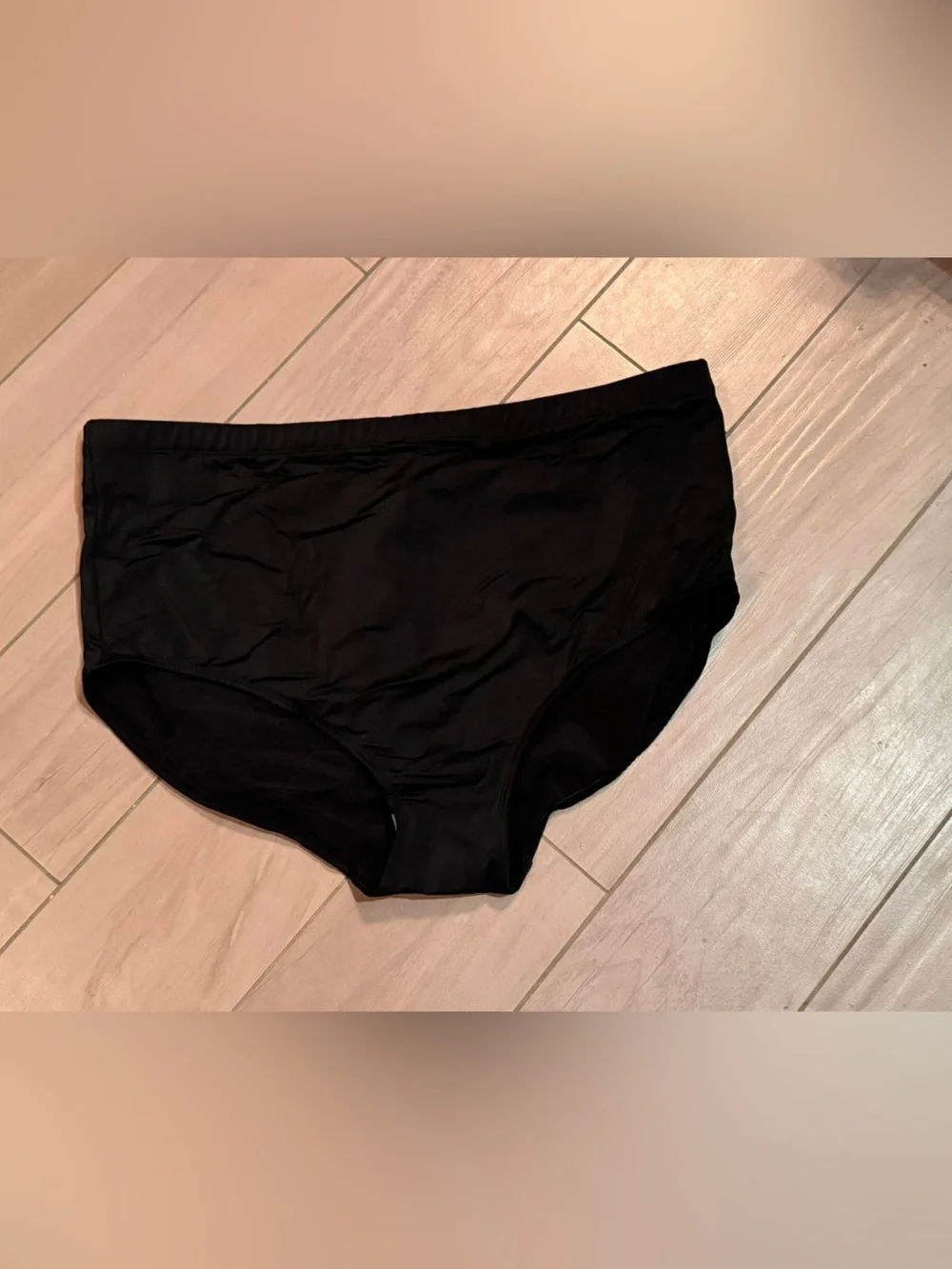 Avenue Black High-Waist swim Shorts 20W